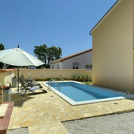 Lara 2 Ferienhaus Ližnjan