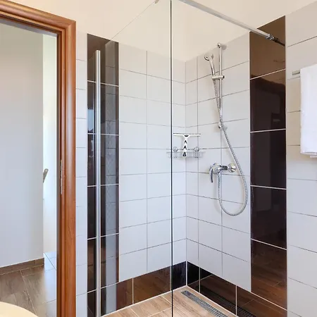 Ferienhaus Lara 2 Ližnjan