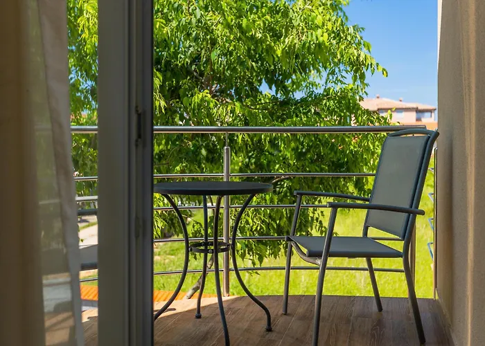 Lara 2 빌라 Ližnjan